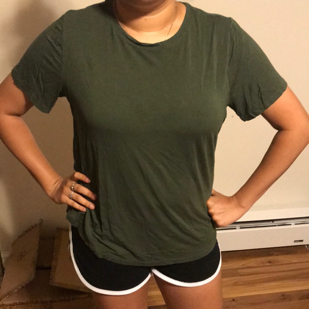 Flowy Green Tee